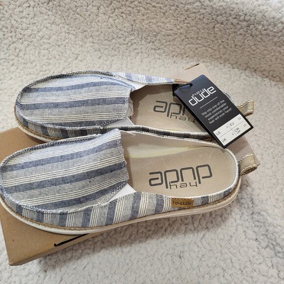 New in Box Hey Dude Lexi Stripes Blue Womens size 8 - Picture 3 of 5